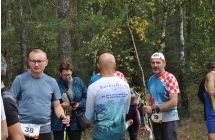 Zawodnicy przygotowują sie do startu