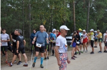Zawodnicy przygotowują sie do startu