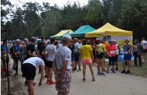 Rozgrzewka zawodników przed biegiem głównym