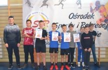 zdjecie grupowe zawodnikow z rocznika 2010-2007