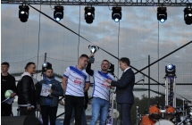Sparta Grabkow odbiera Puchar za zwyciestwo